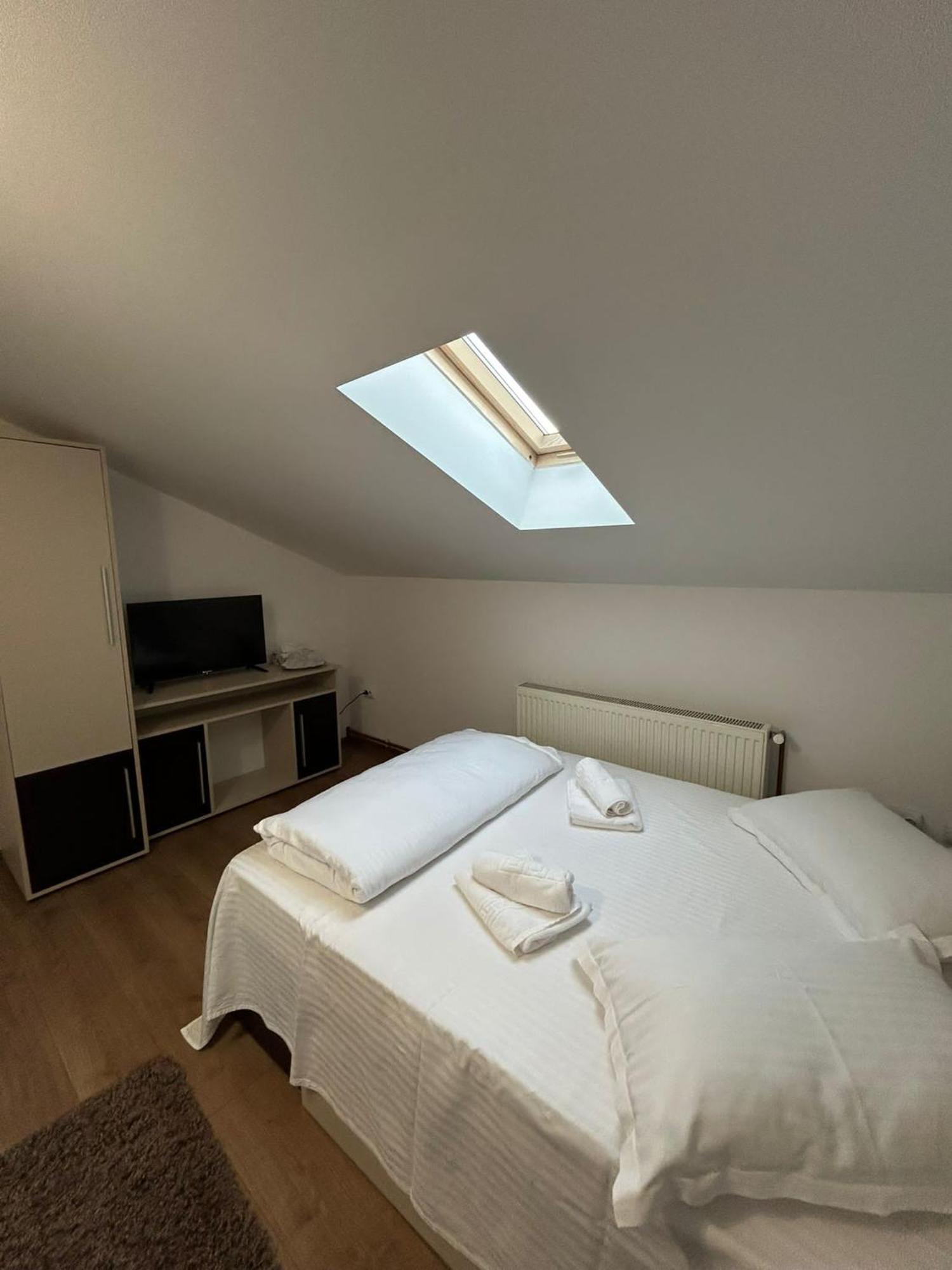 Hotel Complex Zeus Leresti Pokój zdjęcie
