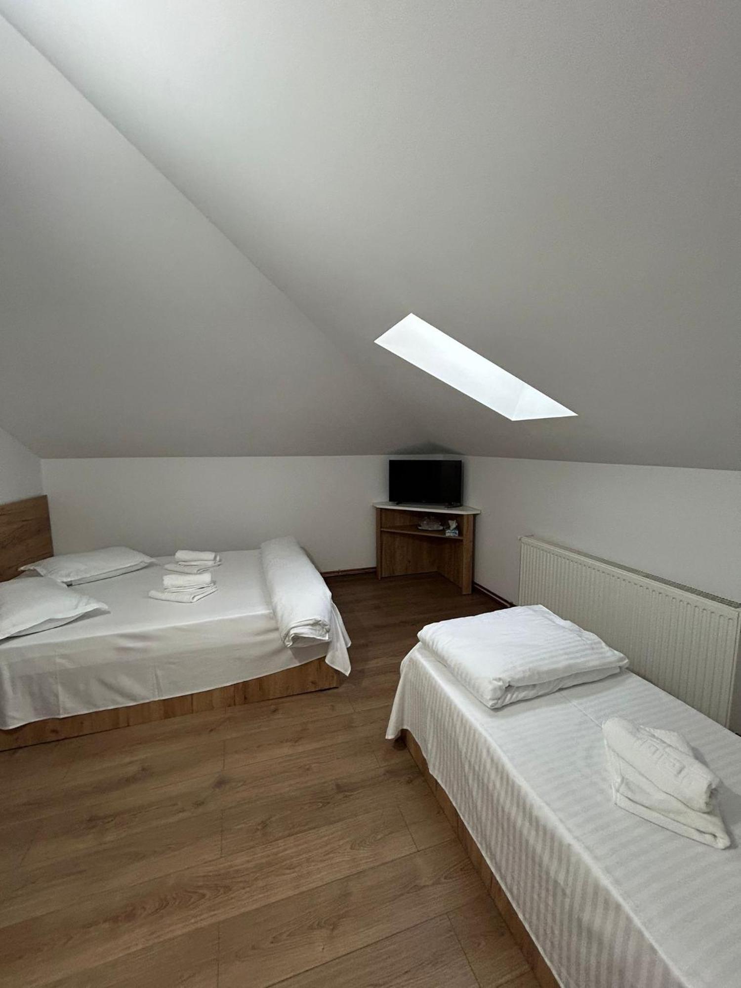 Hotel Complex Zeus Leresti Pokój zdjęcie
