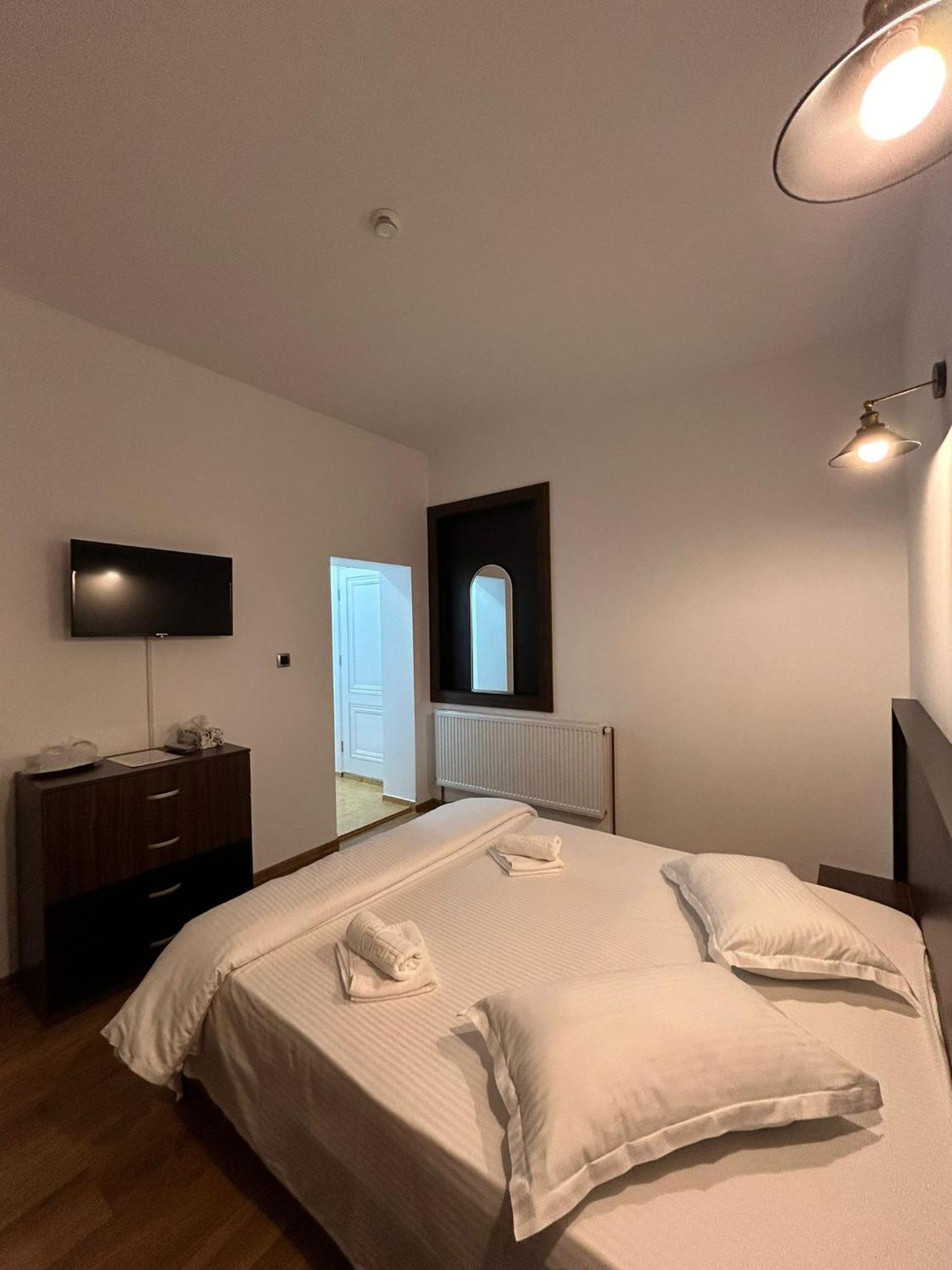 Hotel Complex Zeus Leresti Pokój zdjęcie